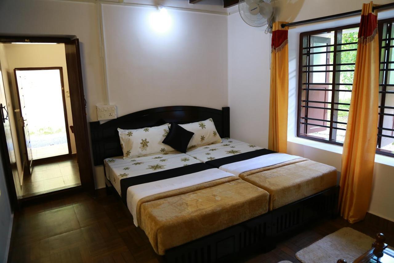 Philip Mary Farm Stay Thekkady Extérieur photo