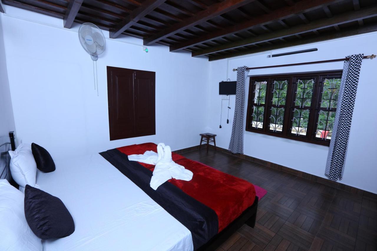 Philip Mary Farm Stay Thekkady Extérieur photo